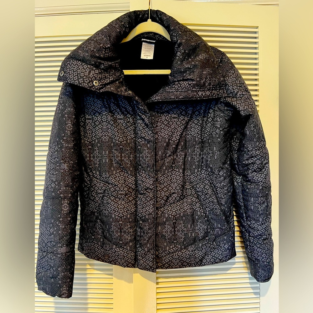 Patagonia Women's Navy Patterned Ski Jacket